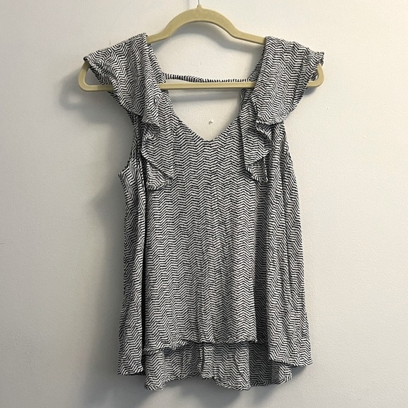 BCBG Generation Ruffle V-Neck Tank Top Blouse- Striped - Size XS - Picture 1 of 15